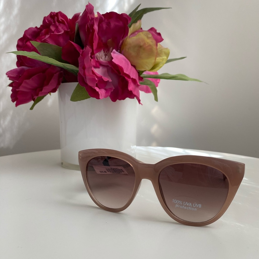 NWT Banana Republic Sunglasses